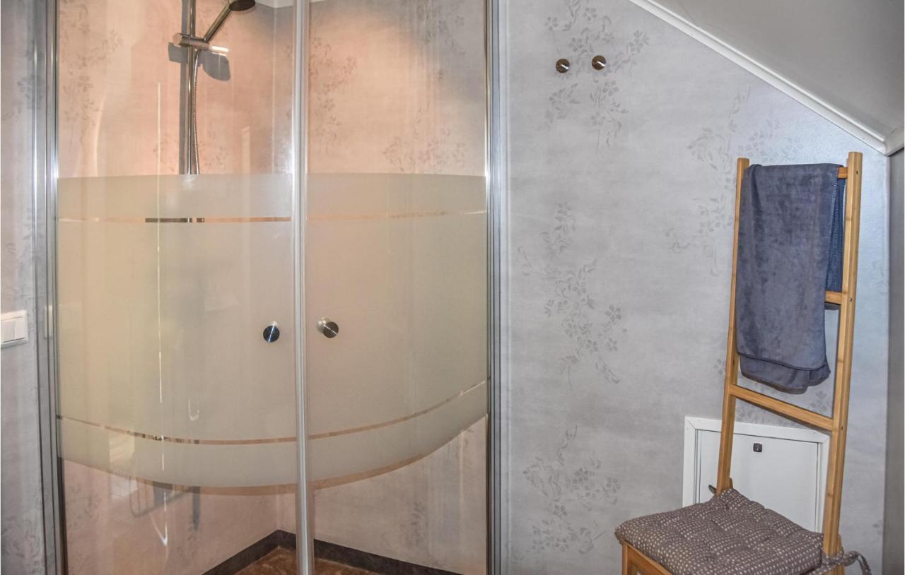 2 Bedroom Cozy Apartment In Arjaeng Εξωτερικό φωτογραφία